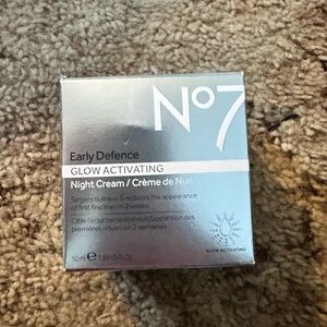 No 7 Early Defense Glow Activating Night Cream